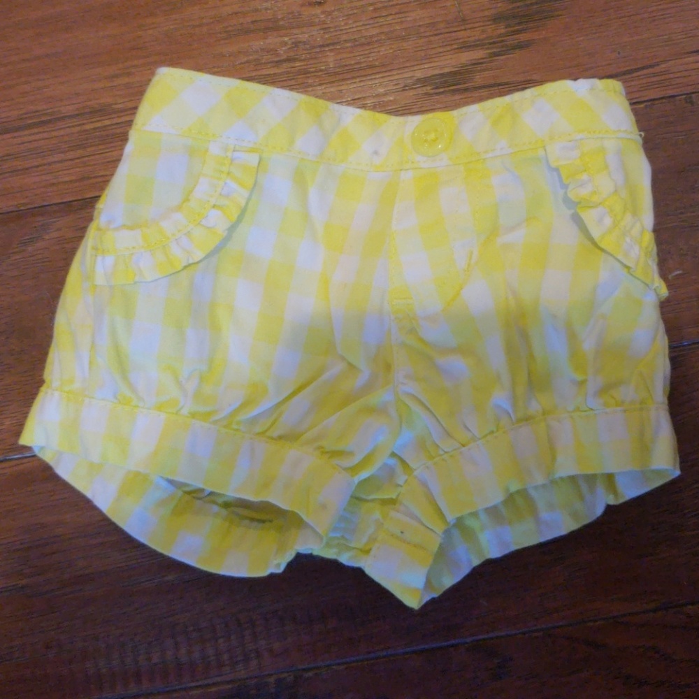 Garanimals ruffled shorts. Like new.